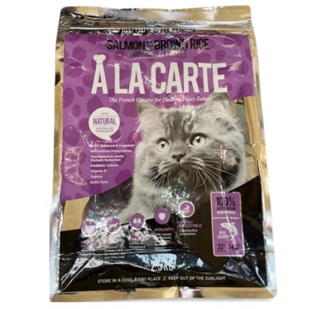 A LA CARTE 2.5KG ADULT SALMON & BROWN RICE DRY CAT FOOD